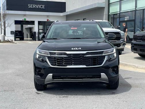 Fusion Black 2026 Kia Seltos EX