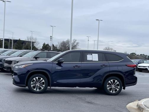 2020 Toyota Highlander Hybrid XLE