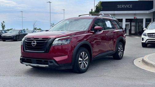 Scarlet 2024 Nissan Pathfinder SL 4WD