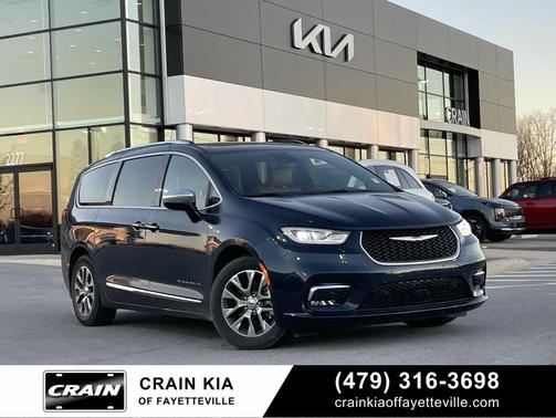 2023 Chrysler Pacifica L