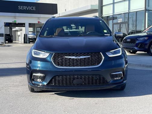 2023 Chrysler Pacifica L