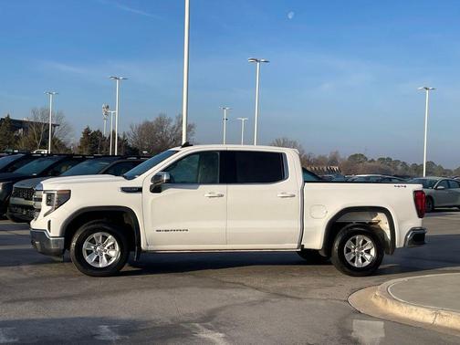 Summit White 2022 GMC Sierra 1500 SLE
