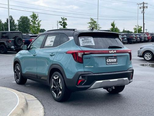 Blue / Black 2026 Kia Seltos SX