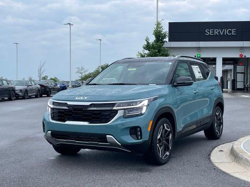 Blue / Black 2026 Kia Seltos SX