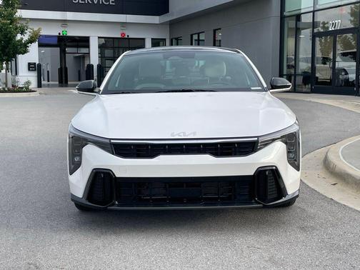 White Pearl 2026 Kia K4 GT-Line
