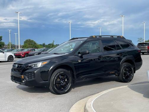 Crystal Black Silica 2024 Subaru Outback Wilderness
