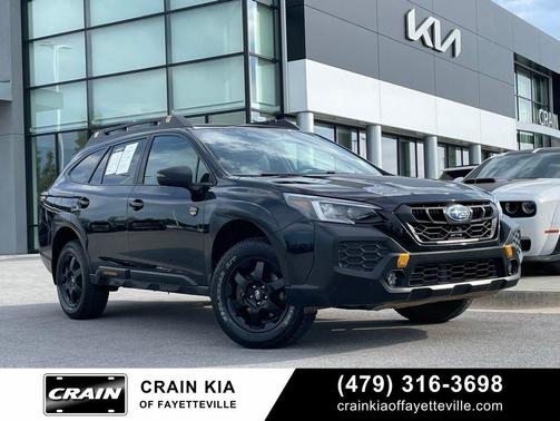 Crystal Black Silica 2024 Subaru Outback Wilderness
