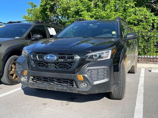 Crystal Black Silica 2024 Subaru Outback Wilderness