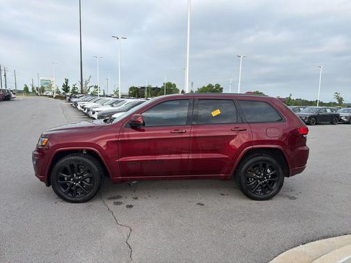 Velvet Red Pearlcoat 2018 Jeep Grand Cherokee Altitude