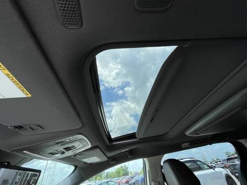2023 Toyota Sienna Platinum 7 Passenger