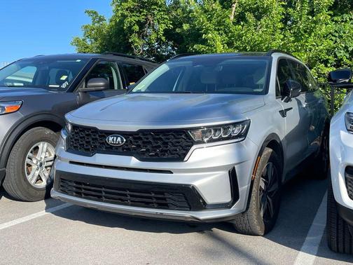 Sparkling Silver 2021 Kia Sorento S