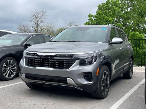 Steel Gray 2024 Kia Seltos EX
