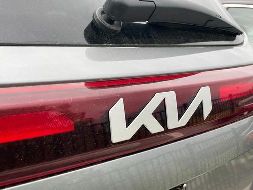 Steel Gray 2024 Kia Seltos EX