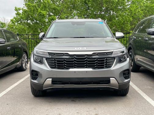 Steel Gray 2024 Kia Seltos EX