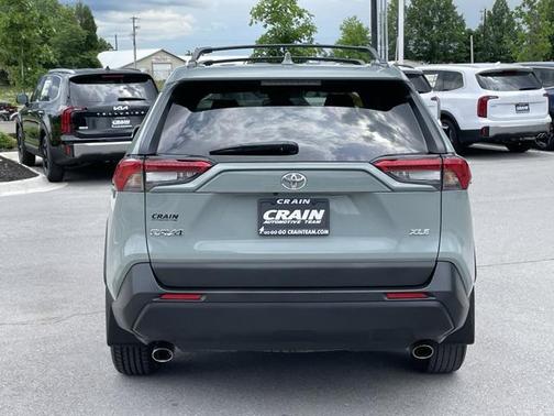 2022 Toyota RAV4 XLE