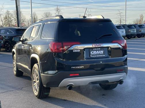 2017 GMC Acadia SLE-2