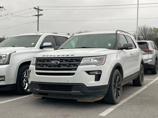 OXFORD WHITE 2018 Ford Explorer XLT