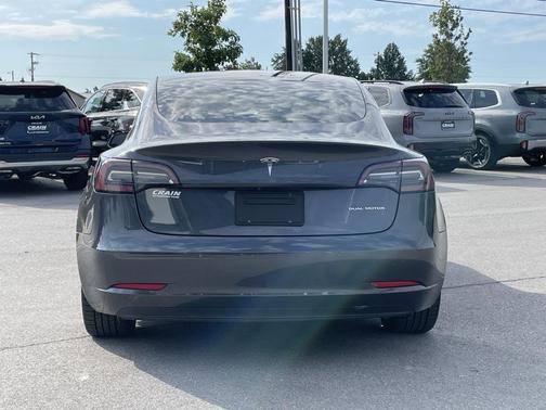 2019 Tesla Model 3 Long Range