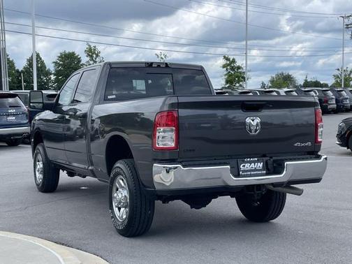 2024 RAM 2500 Tradesman Crew Cab 4x4 6'4' Box