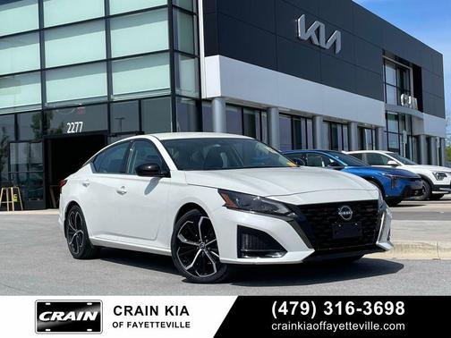 2023 Nissan Altima SR FWD