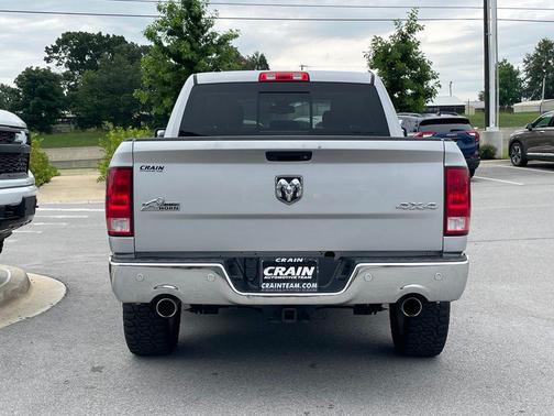 Bright Silver Clearcoat Metallic 2018 RAM 1500 Big Horn