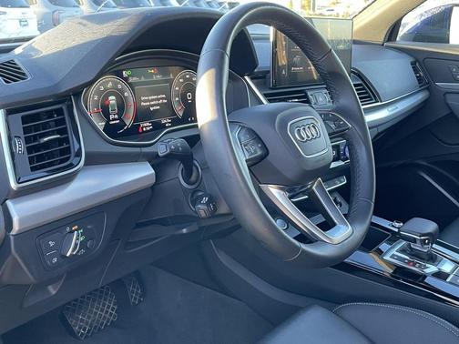 2025 Audi Q5 45 S line Premium