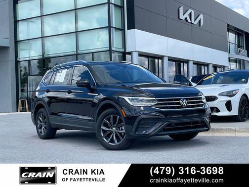 Black 2024 Volkswagen Tiguan 2.0T SE