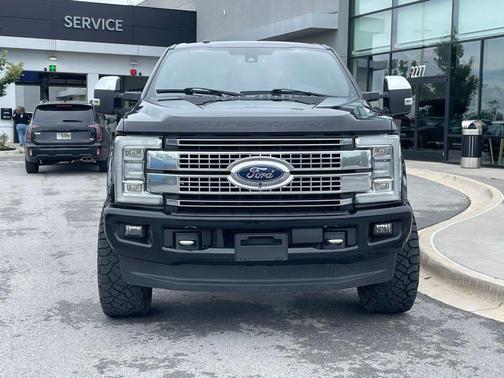 SHADOW BLACK 2017 Ford F-250 Platinum