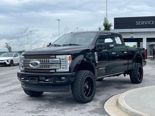 SHADOW BLACK 2017 Ford F-250 Platinum
