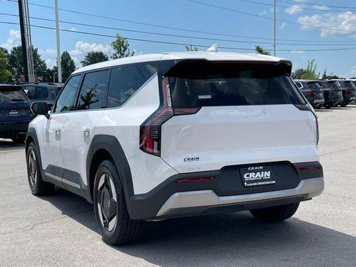 2026 Kia EV9 Light Long Range