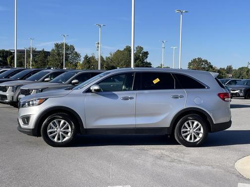 2016 Kia Sorento L