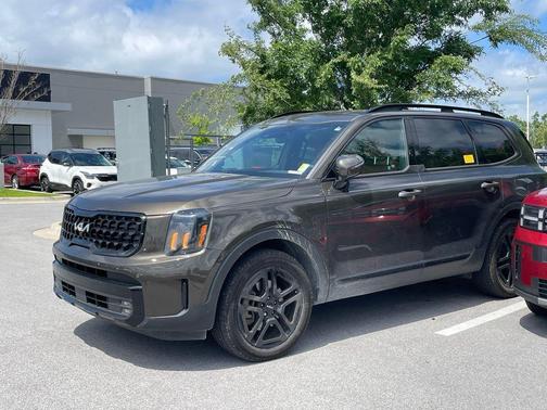Moss 2024 Kia Telluride SX X-Line