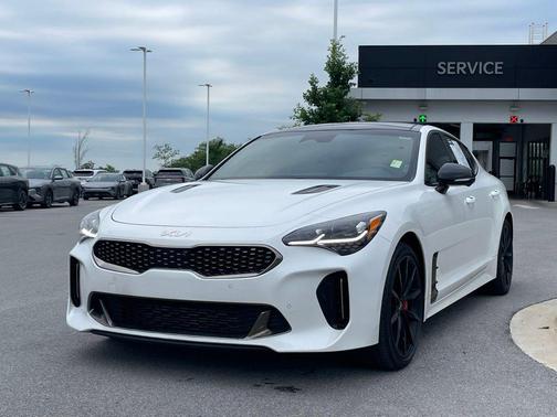 Snow White Pearl 2022 Kia Stinger GT2
