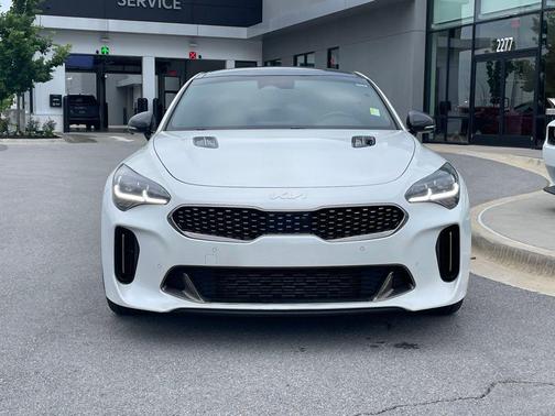 Snow White Pearl 2022 Kia Stinger GT2