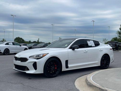 Snow White Pearl 2022 Kia Stinger GT2