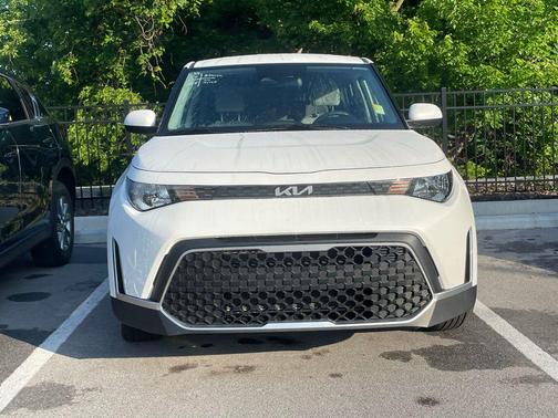Snow White Pearl 2025 Kia Soul LX