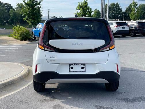 Snow White Pearl 2025 Kia Soul LX