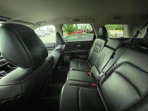 Green Pearl 2022 Nissan Pathfinder SL 2WD