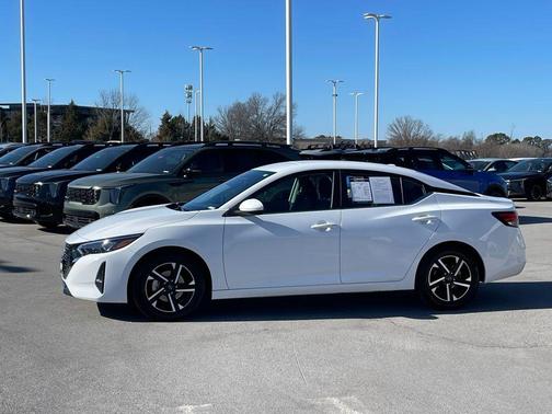 2024 Nissan Sentra SV