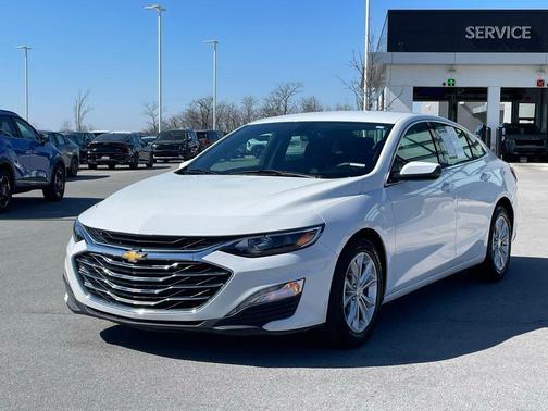 2022 Chevrolet Malibu FWD LT