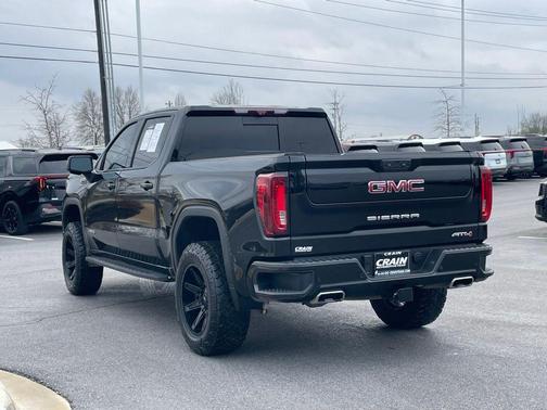 2023 GMC Sierra 1500 AT4