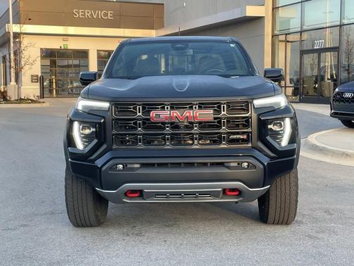 2023 GMC Canyon AT4