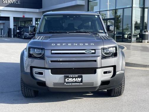 2023 Land Rover Defender 130 SE