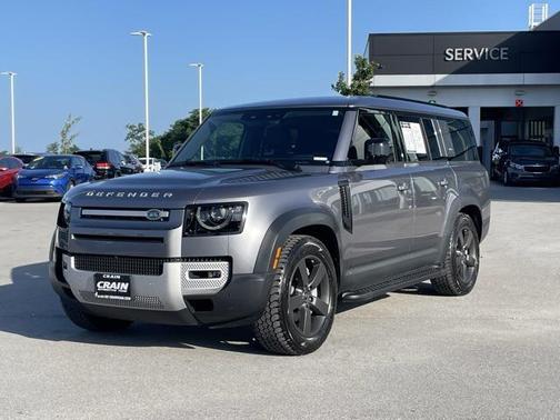 2023 Land Rover Defender 130 SE