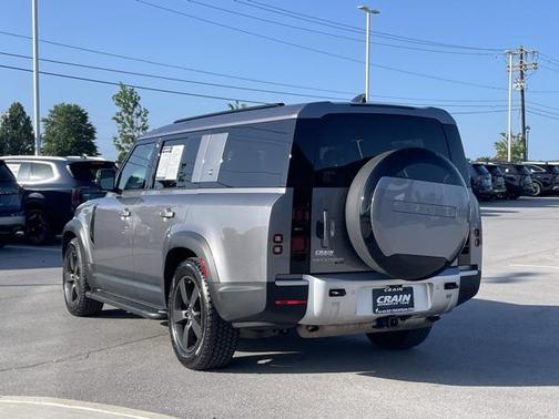 2023 Land Rover Defender 130 SE