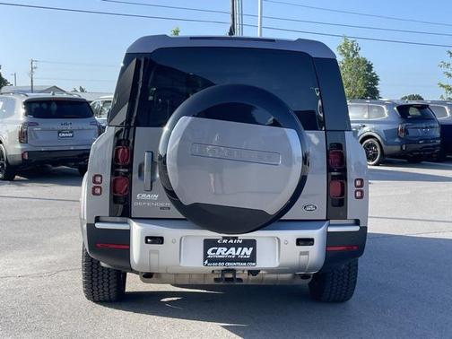 2023 Land Rover Defender 130 SE
