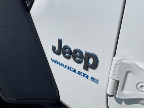 Bright White Clearcoat 2023 Jeep Wrangler 4xe Rubicon