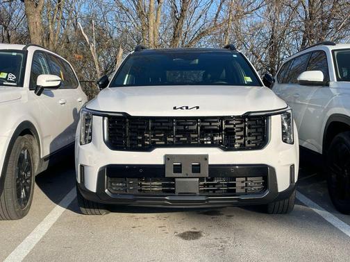 Glacial White Pearl 2025 Kia Sorento SX