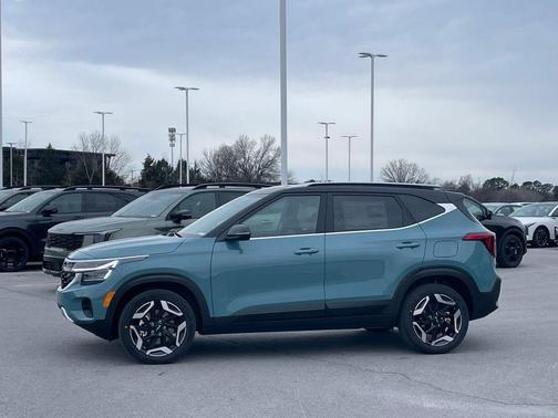 Pluton Blue/Black Roof 2026 Kia Seltos SX