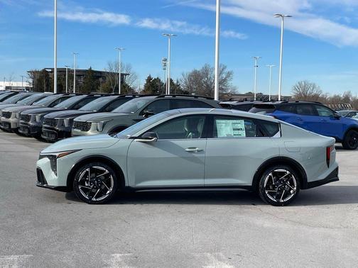 Morning Haze 2026 Kia K4 GT-Line